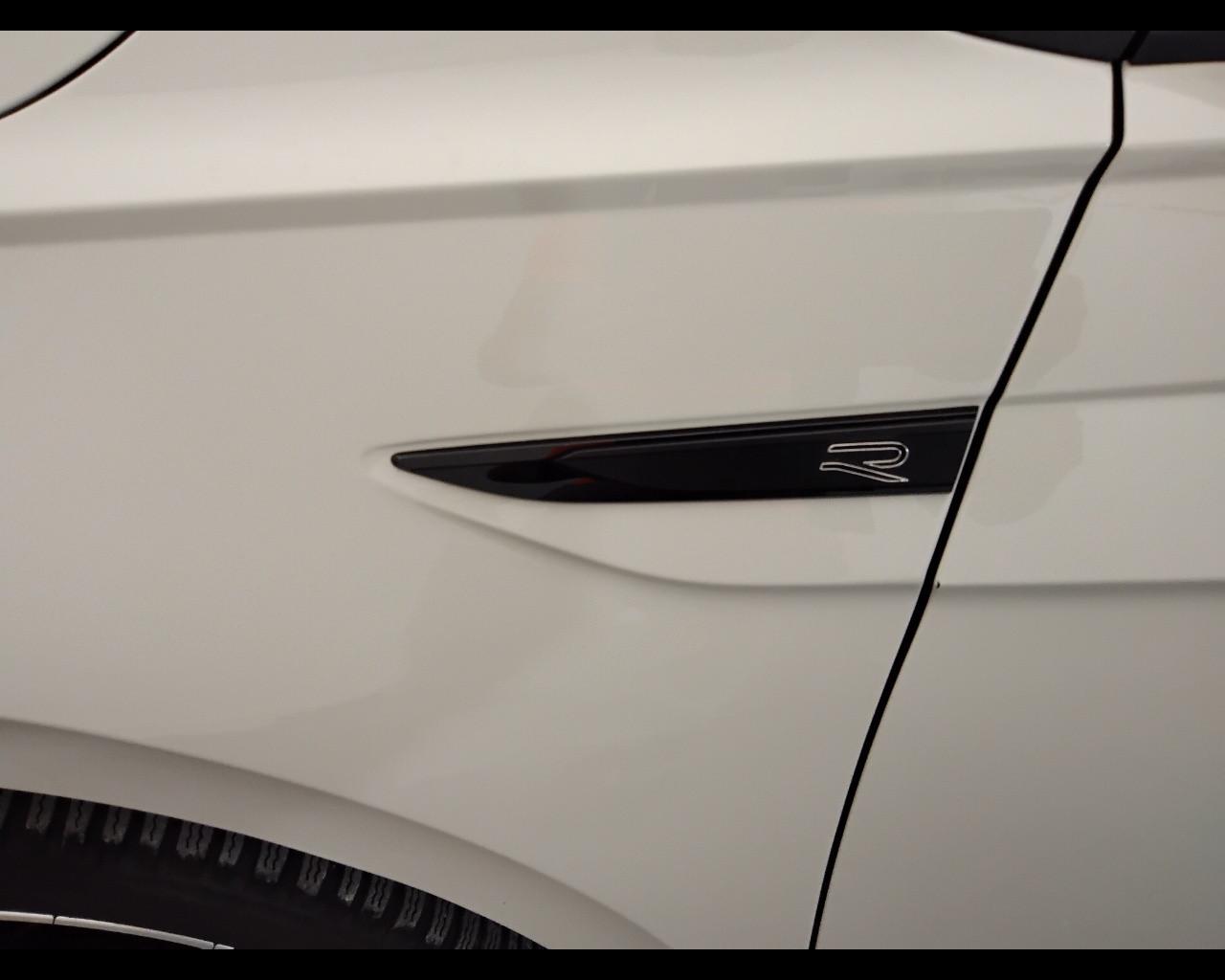 VOLKSWAGEN Polo VI 2022 - Polo 1.0 tsi R-Line 95cv