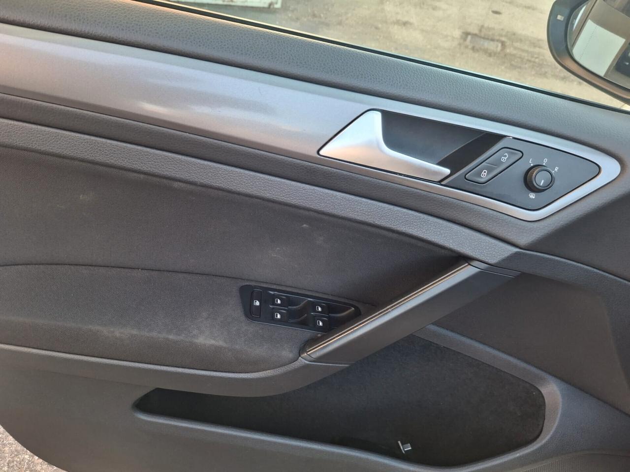 Volkswagen Golf 1.6 TDI 5p. Highline BlueMotion Technology