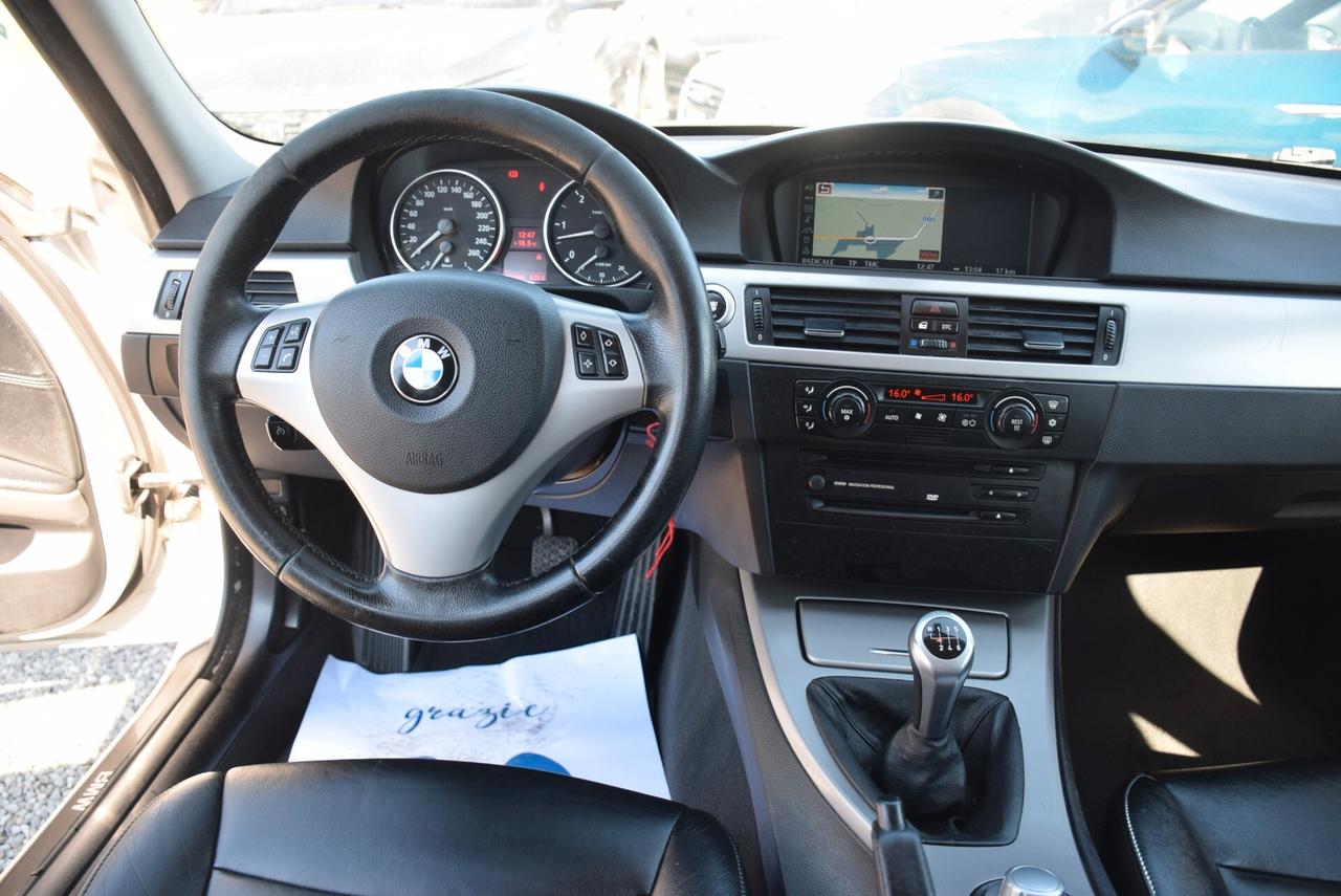 Bmw 330 330d Touring Futura navi pelle cruise sensori bt