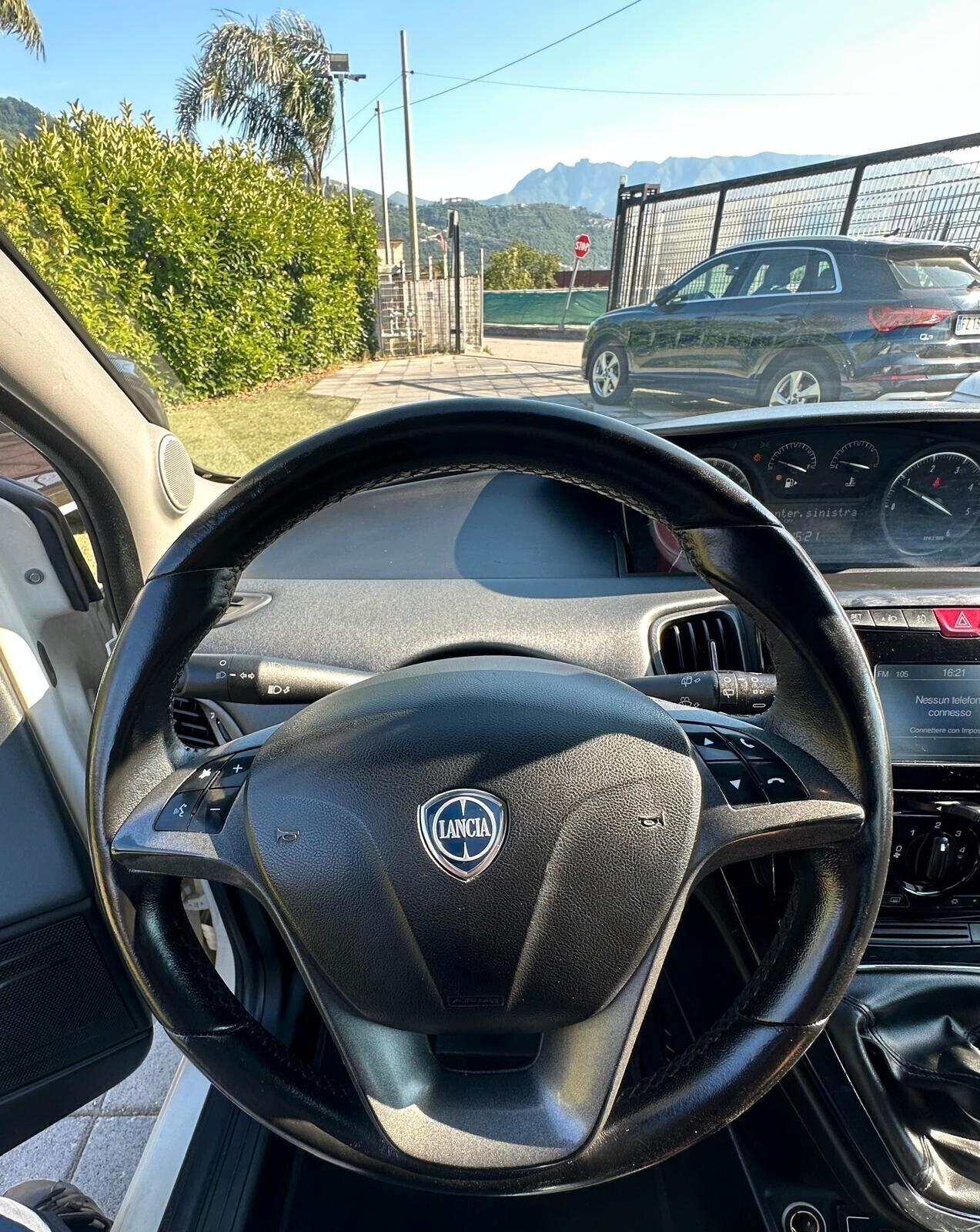 Lancia Ypsilon 1.3 MJT 16V 95 CV 5 porte S&S Gold 2017