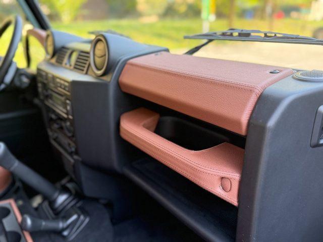 LAND ROVER Defender 90 2.4 TD4 Station Wagon S INTERNI IN PELLE