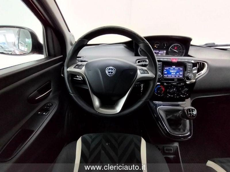 Lancia Ypsilon 1.2 69 CV 5 porte Gold