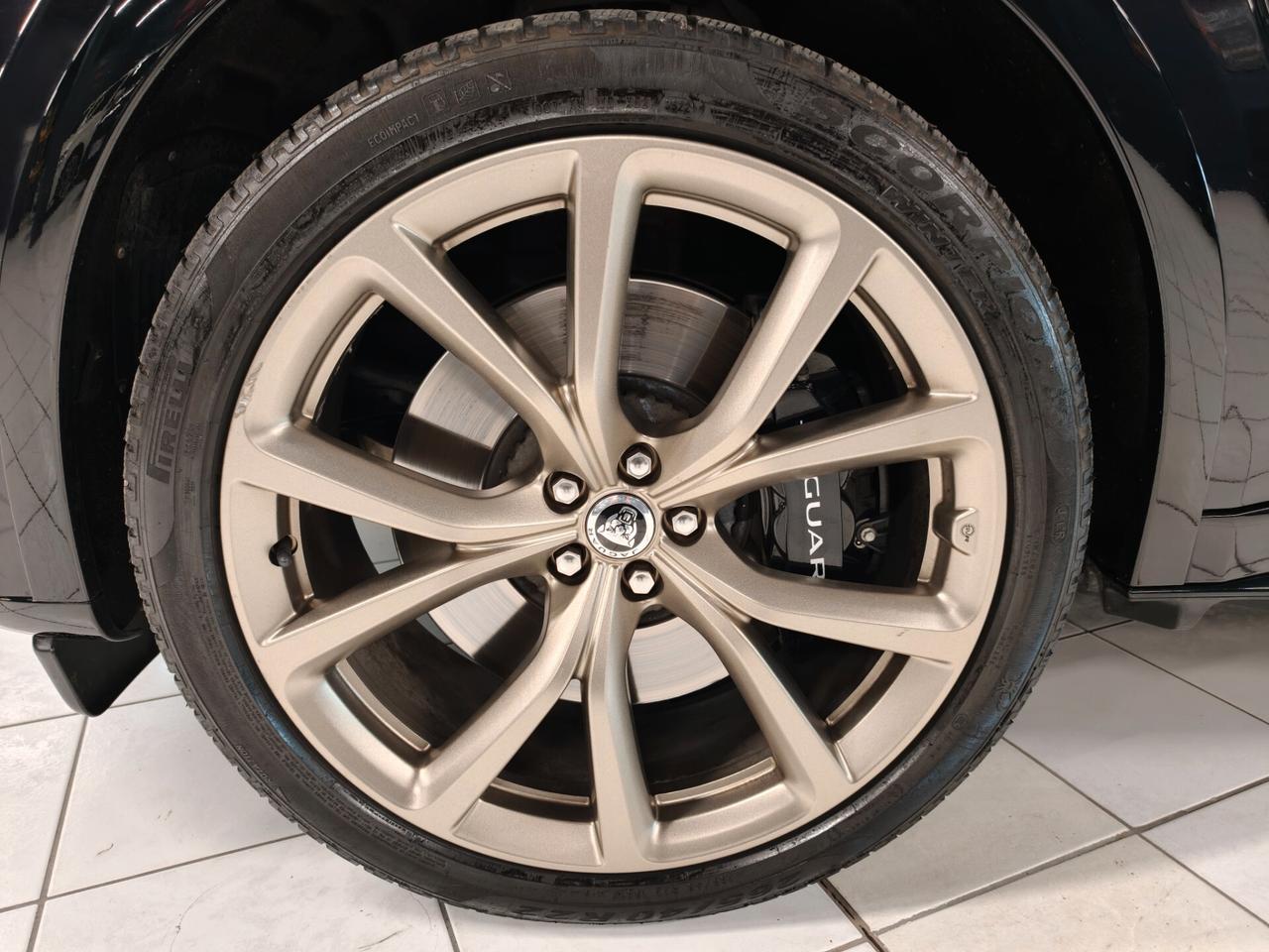 Jaguar F-Pace 5.0 V8 550 CV AWD aut. Edition 1988