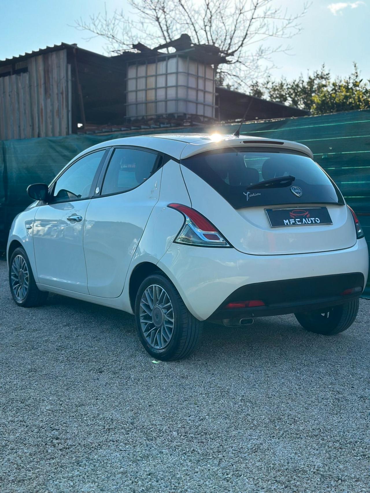 Lancia Ypsilon 1.2 69 CV 5 porte GPL Ecochic Gold