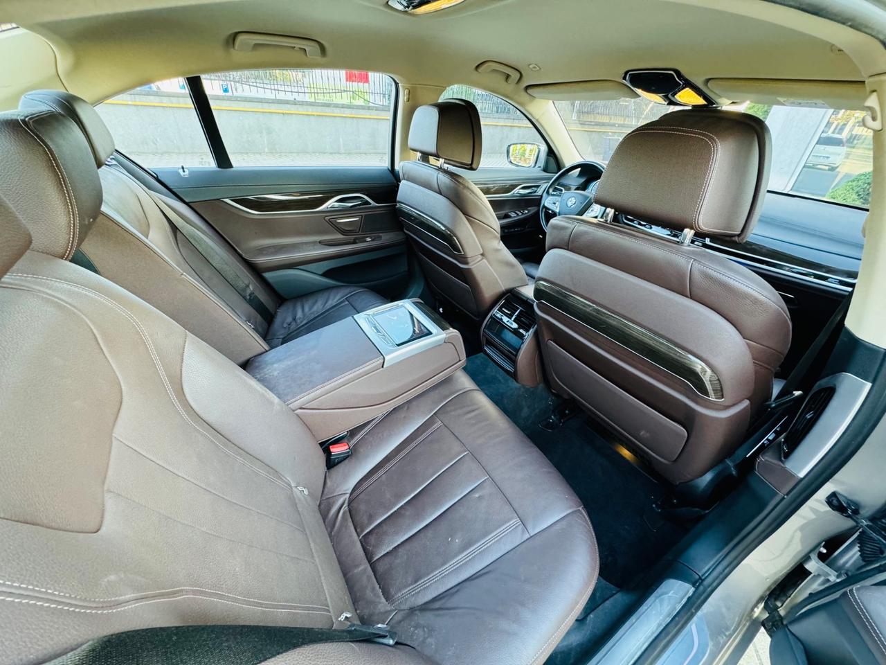 BMW 730d xDrive 265CV Luxury EXPORT