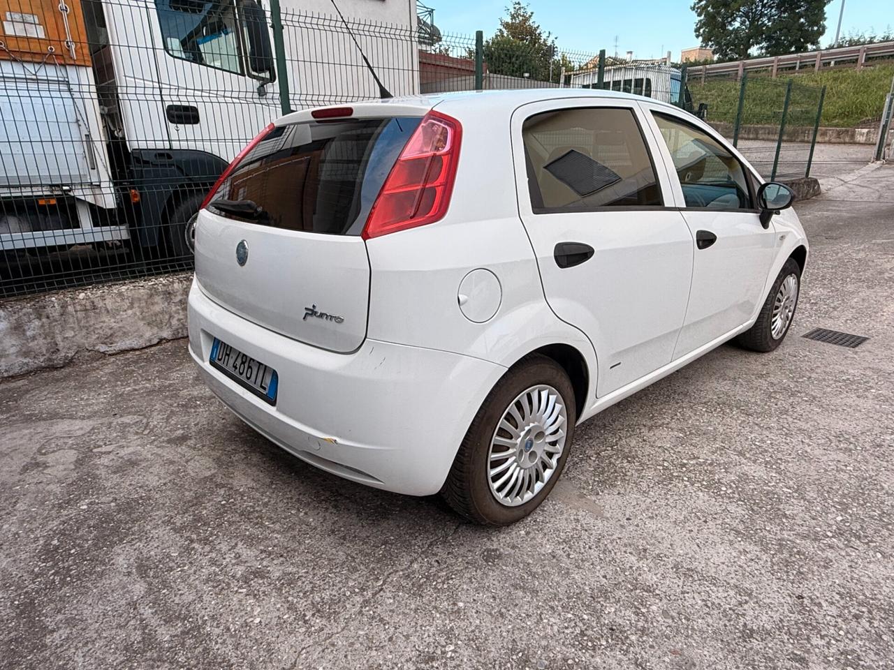 Fiat Grande Punto MJT Autocarro 4 posti