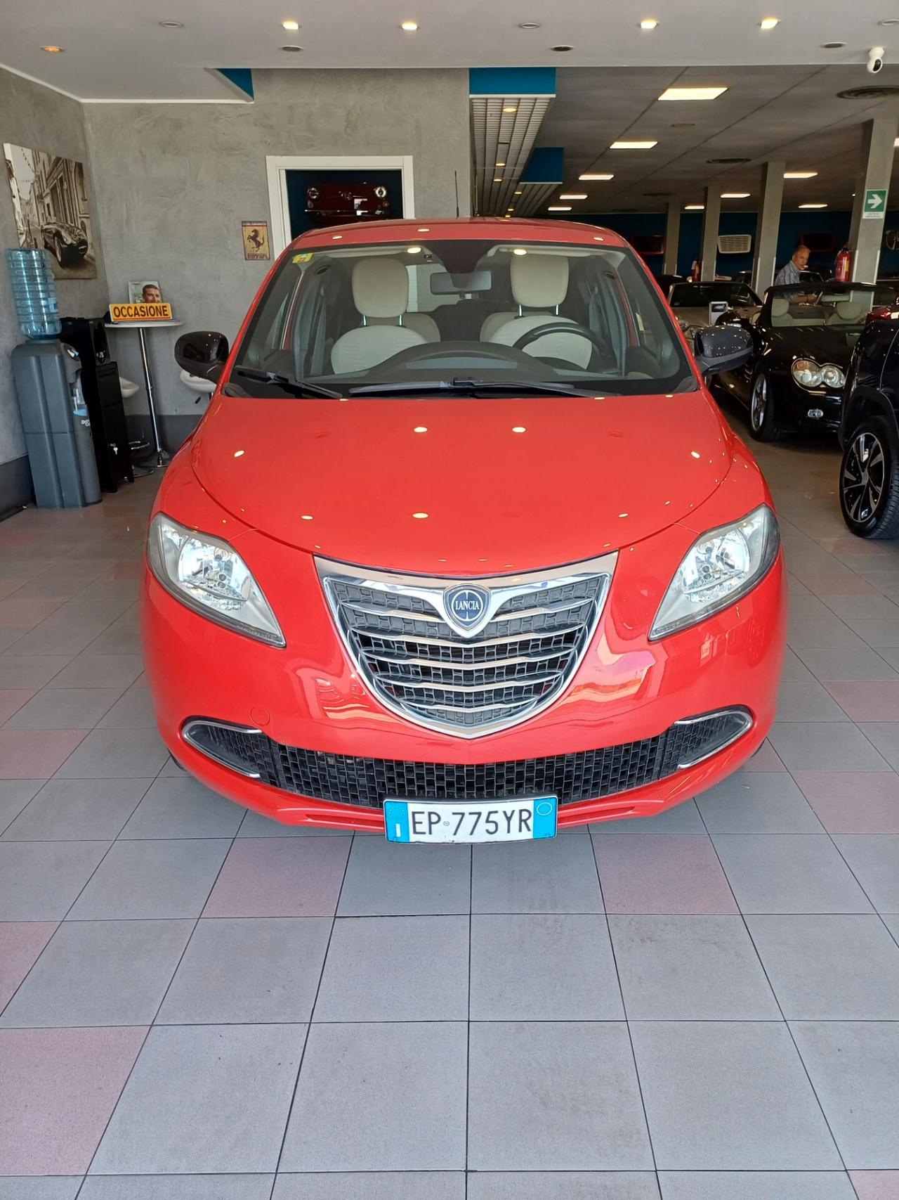 Lancia Ypsilon 0.9 TwinAir 85 CV 5 porte S&S Silver