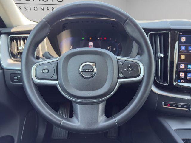 VOLVO XC60 B4 (d) AWD Geartronic Momentum Pro