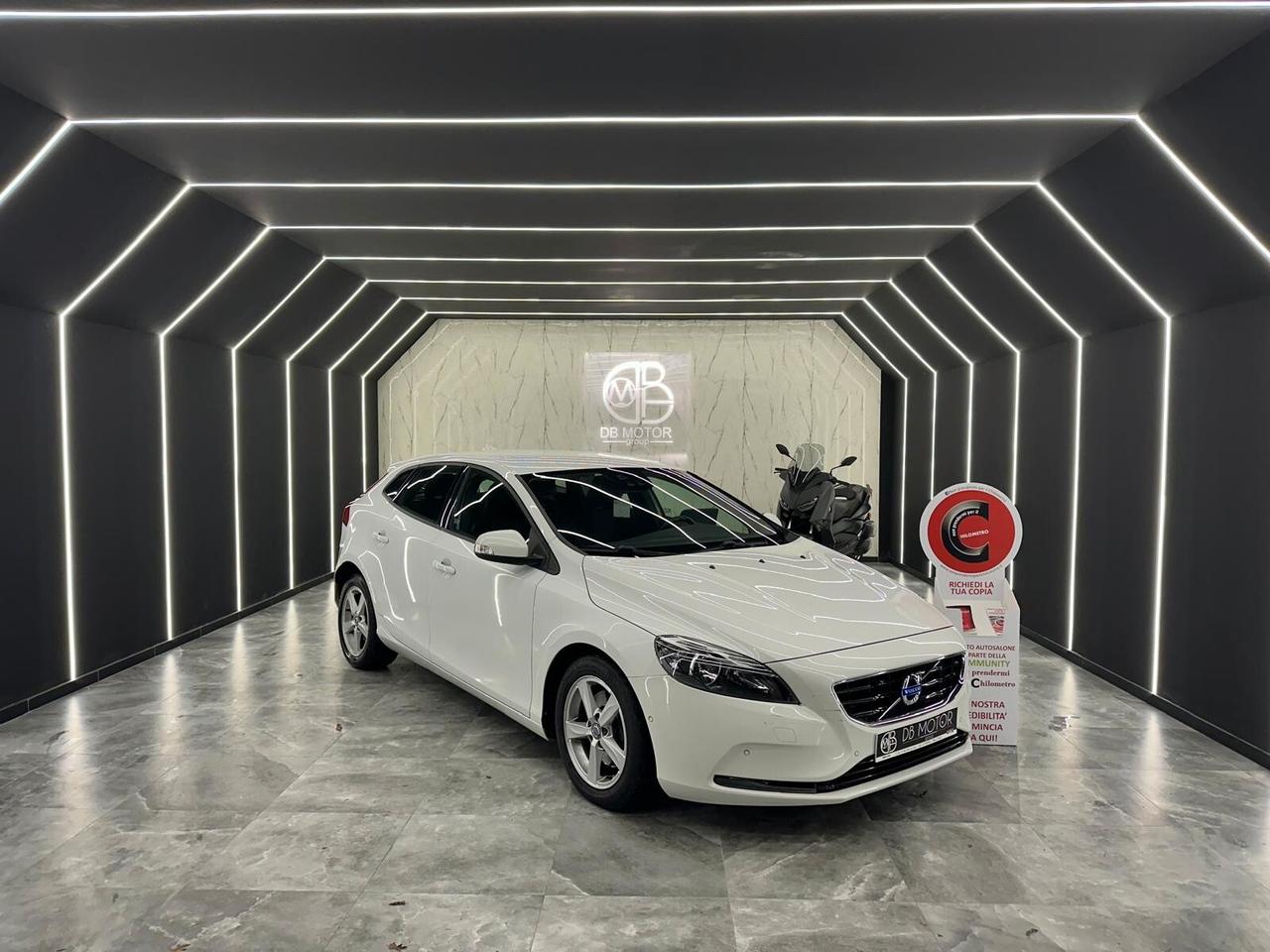 Volvo V40 V40 II 2012 1.6 d2 R-design Momentum