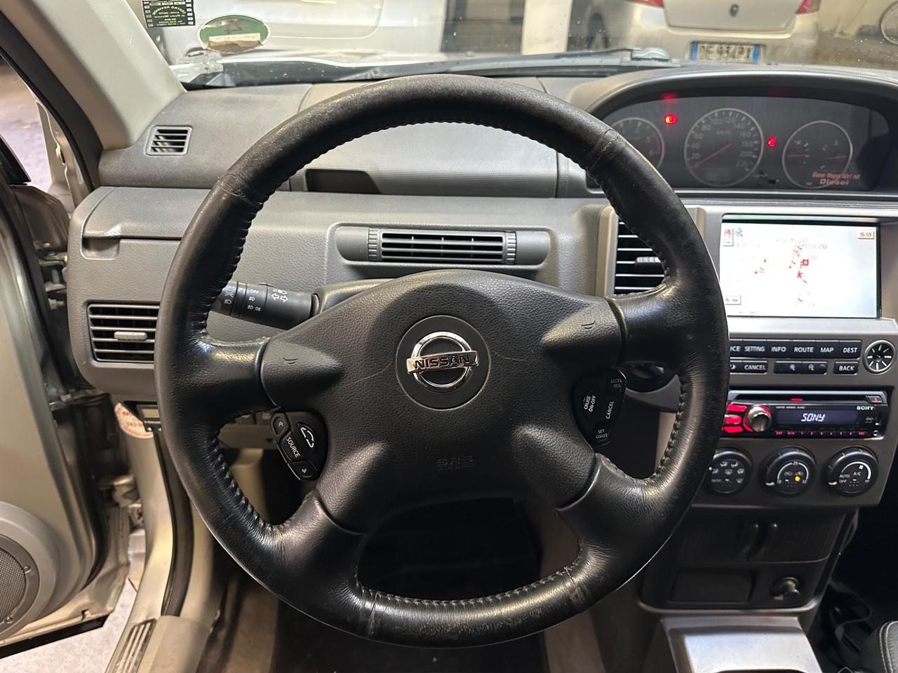 Nissan X-Trail 2.2 dCi Elegance