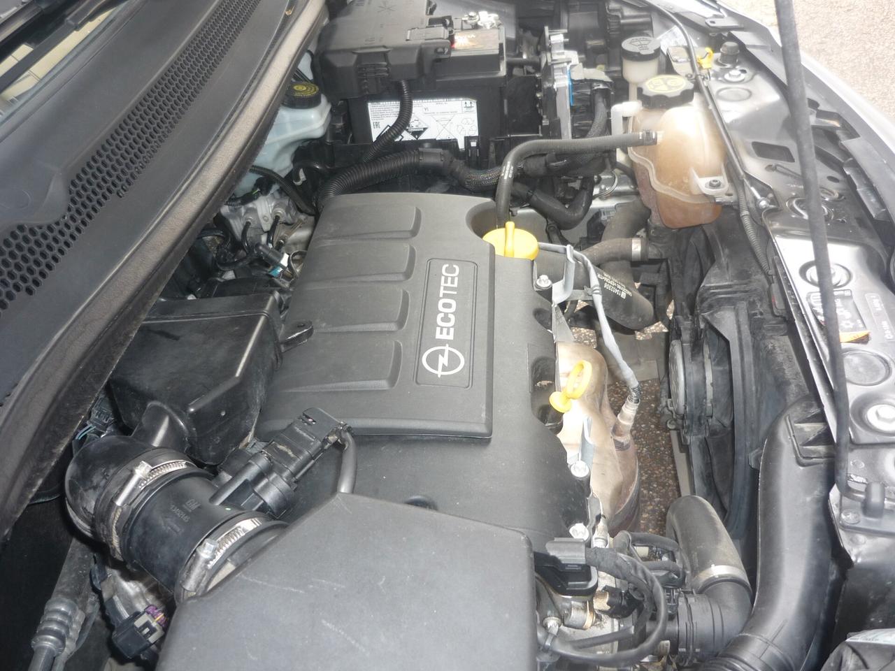 Opel Corsa 1.2 5 porte n-Joy