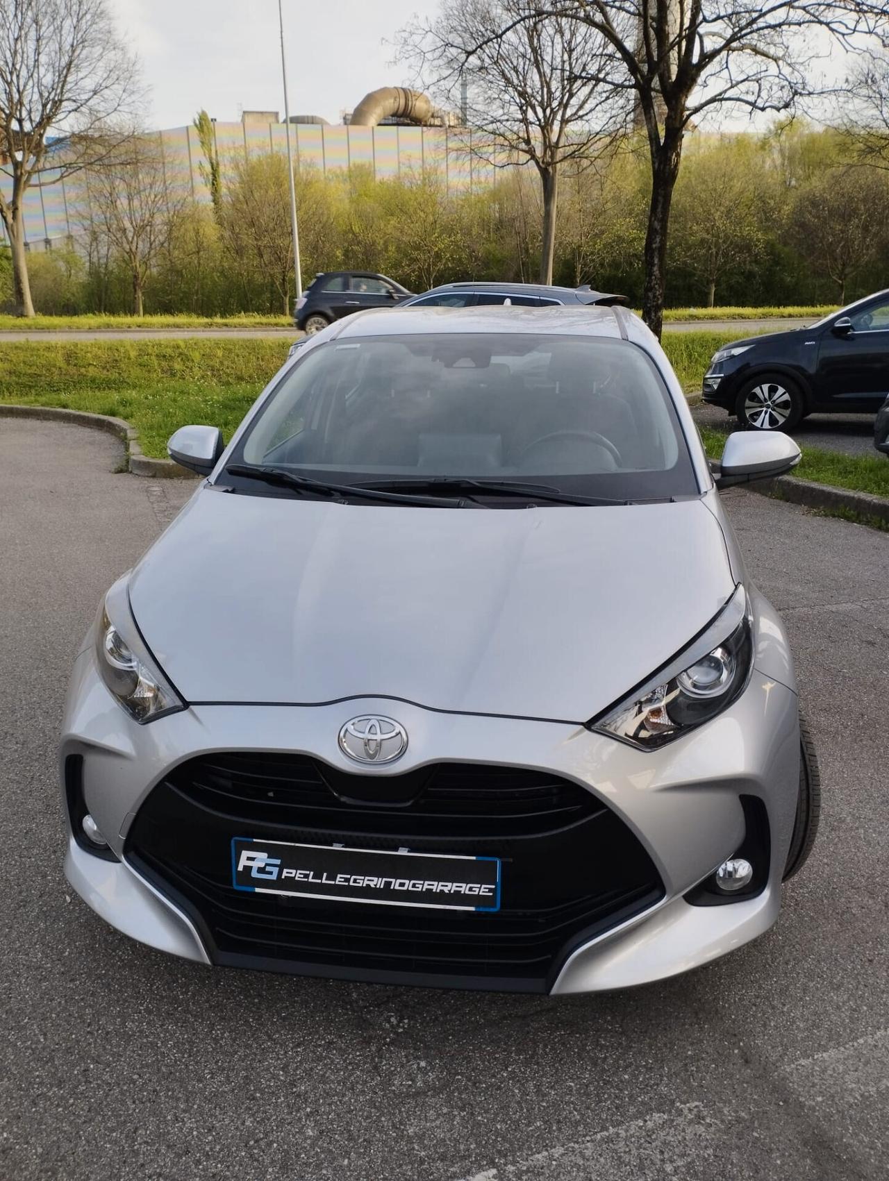 Toyota Yaris 1.0 Business vettura ideale per neopatentati
