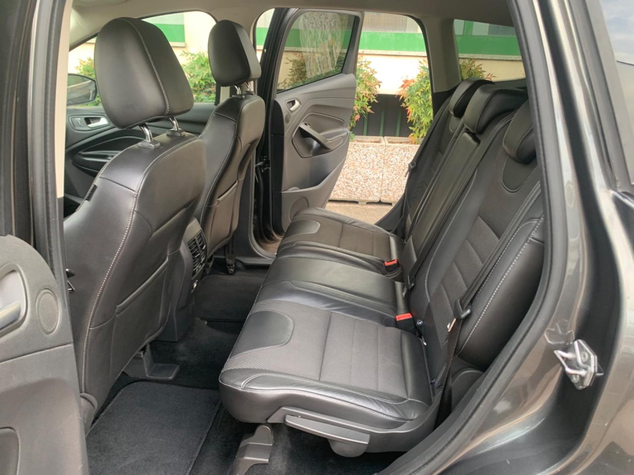 Ford Kuga 2.0 TDCI 150 CV S&S 4WD Powershift Titanium Business