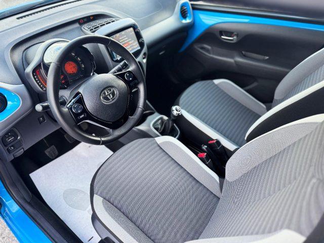 TOYOTA Aygo CONNECT 1.0 VVT-i 5 P X-BUSINESS *SERVICE TOYOTA*