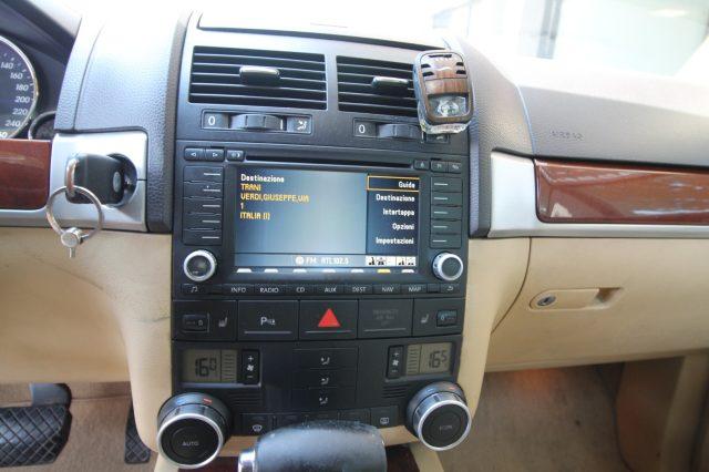 VOLKSWAGEN Touareg 3.0 V6 TDI DPF tiptronic Exclusive