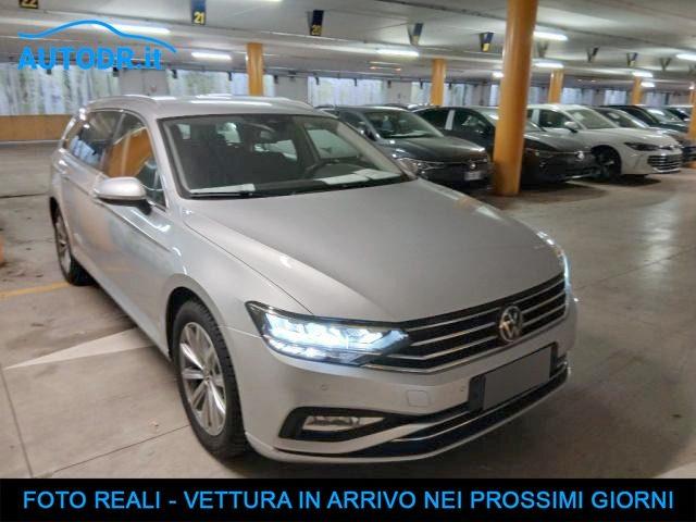 VOLKSWAGEN Passat Variant 2.0 TDI EVO Business Fari LED, Navi, Ambient Pack