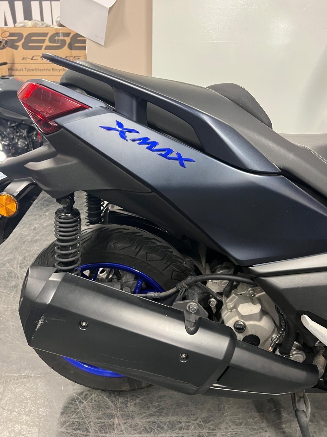 Yamaha X-Max 300