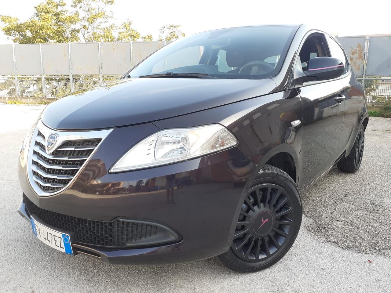 Lancia Ypsilon 1.2 69 CV 5 porte S&S Platinum