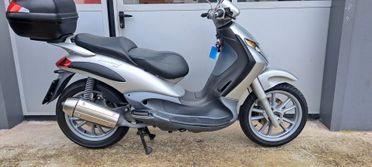 Piaggio Beverly 200