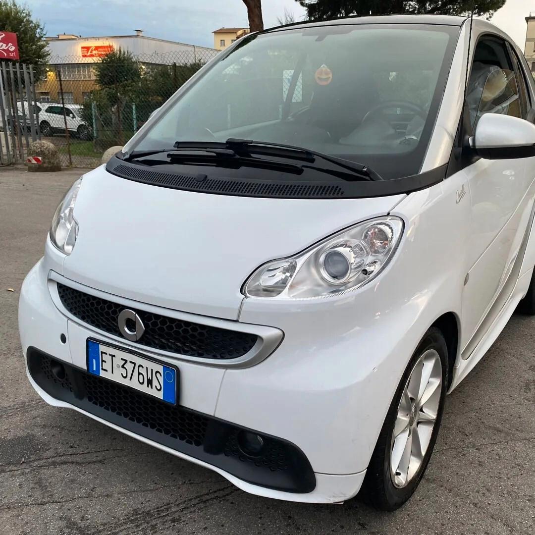 Smart ForTwo 1000 52 kW coupé passion ok per neo patentati