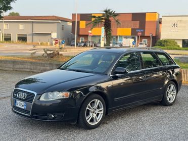 Audi A4 2.0 16V TDI Avant S-Line