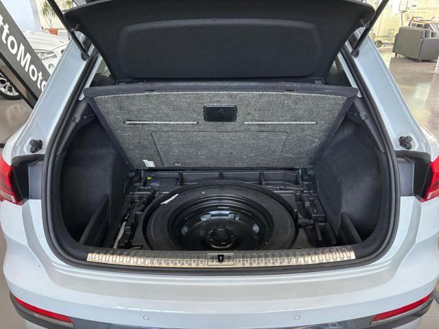AUDI Q3 35 TDI S tronic Business Advanced
