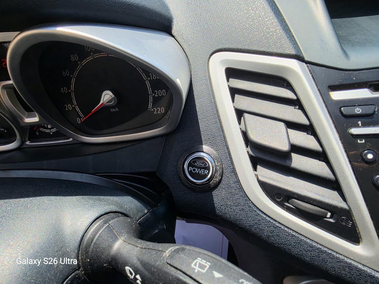 Ford Fiesta 1.4 TDCi DIESEL TITANIUM - ANNO 05/2012 - NEOPATENTATO