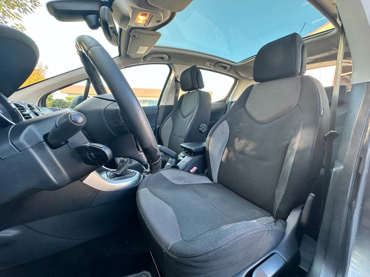 Peugeot 308 1.6 HDi 110CV 5p. Ciel Féline 2008