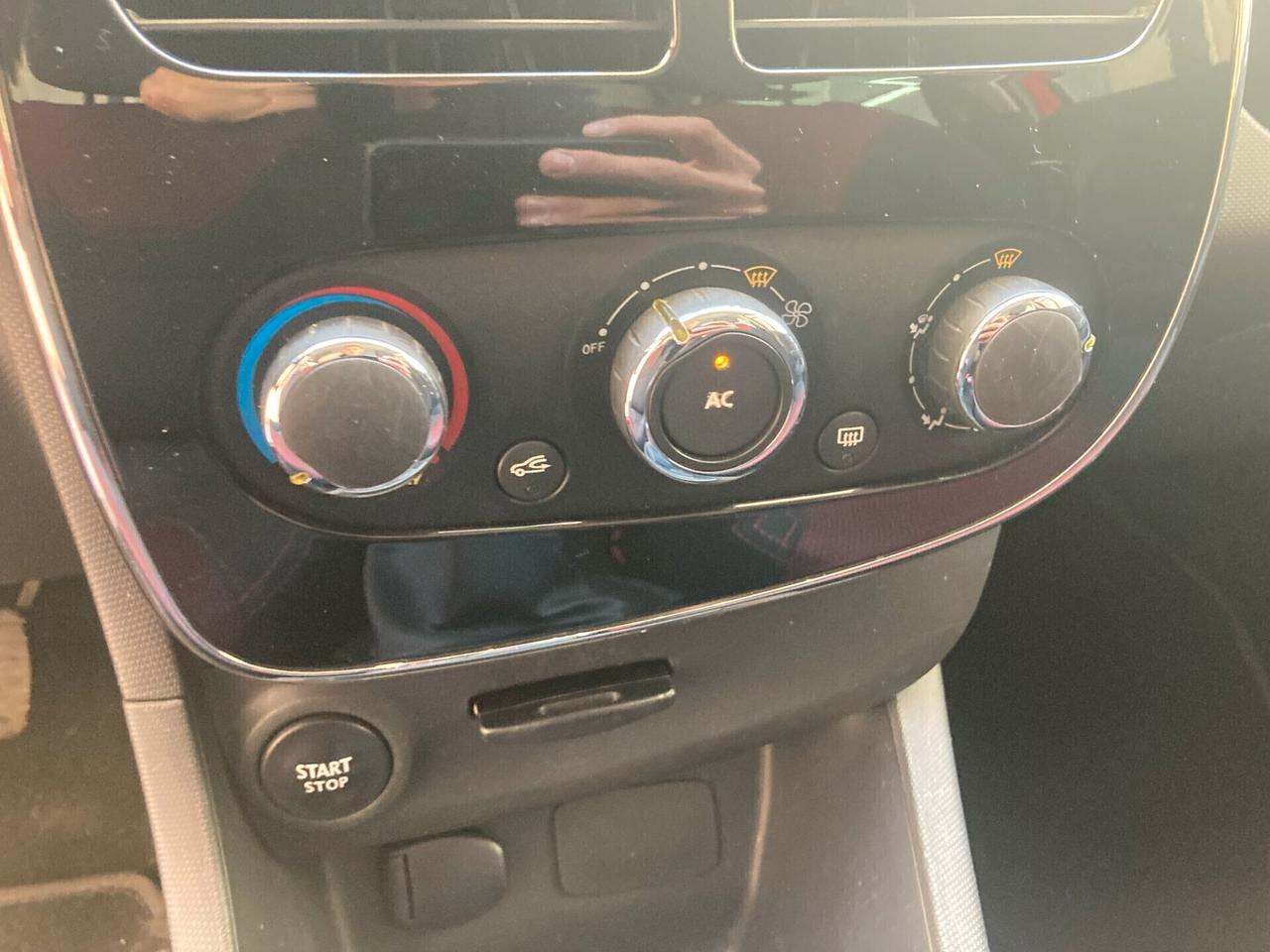 Renault Clio 1.5 dCi - X NEOPATENTATI - 2014