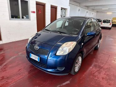 Toyota Yaris 1.0 5 porte Sol benz NEOPAT