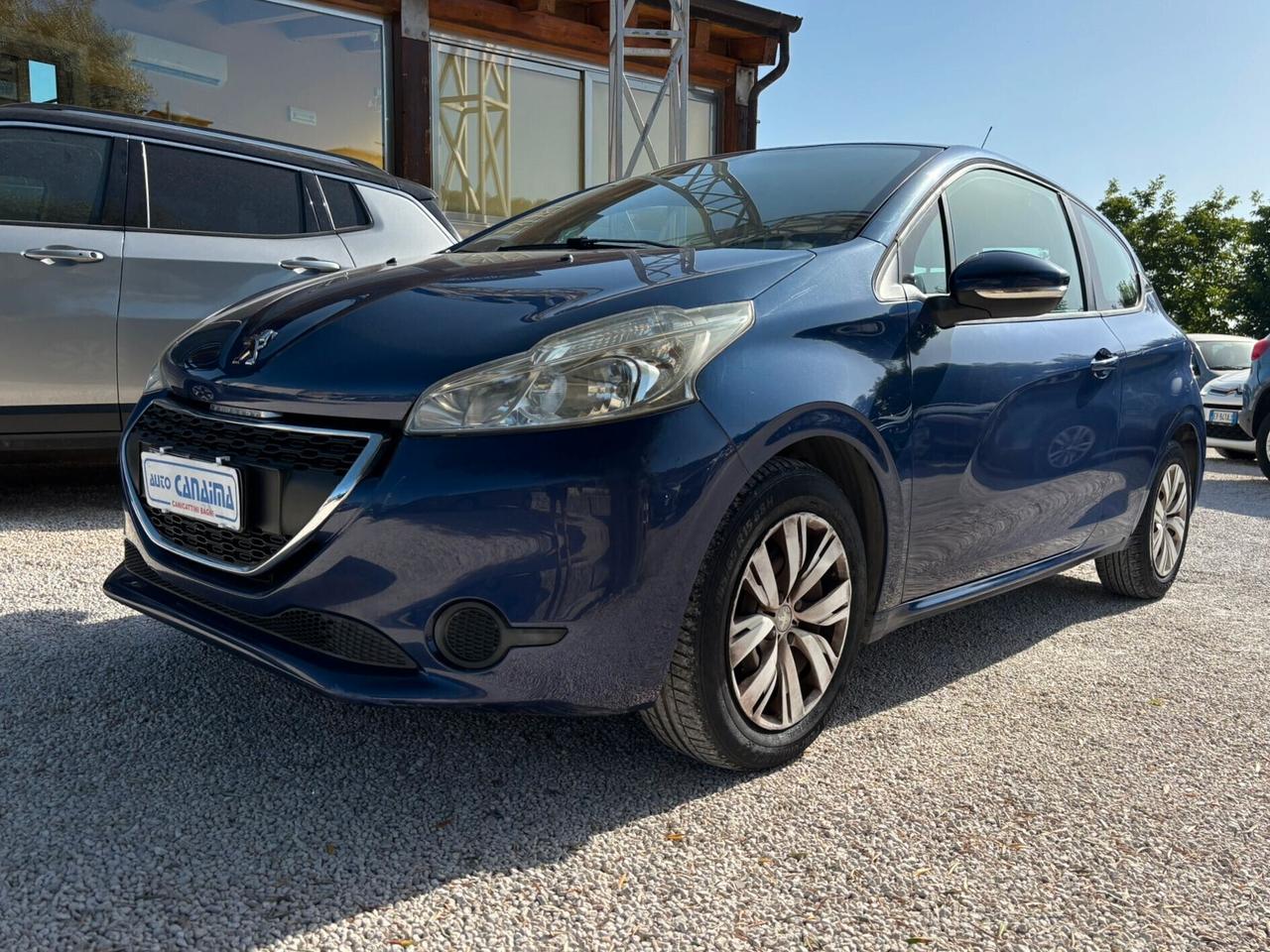 PEUGEOT 208 1.2 B - 2012