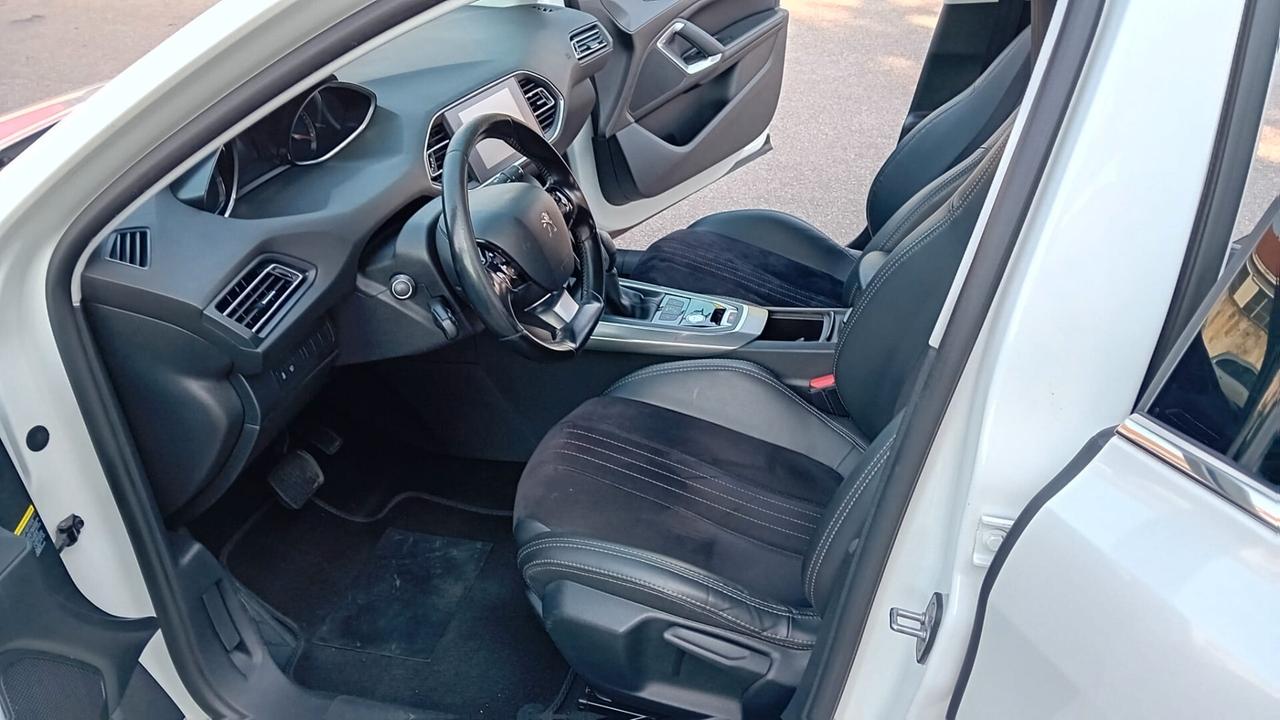Peugeot 308 BlueHDi 120 S&S EAT6 SW Allure
