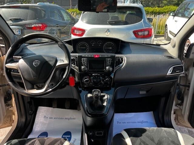 Lancia Ypsilon 1.2 Gold 69cv " BLUETOOTH/ PDC/ MOTORE NUOVO"