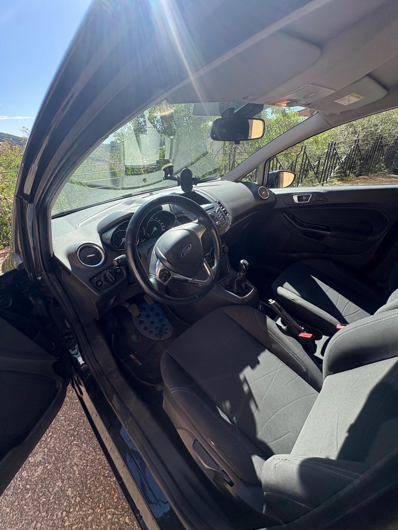 Ford Fiesta 1.5 TDCi 75CV 5 porte Titanium