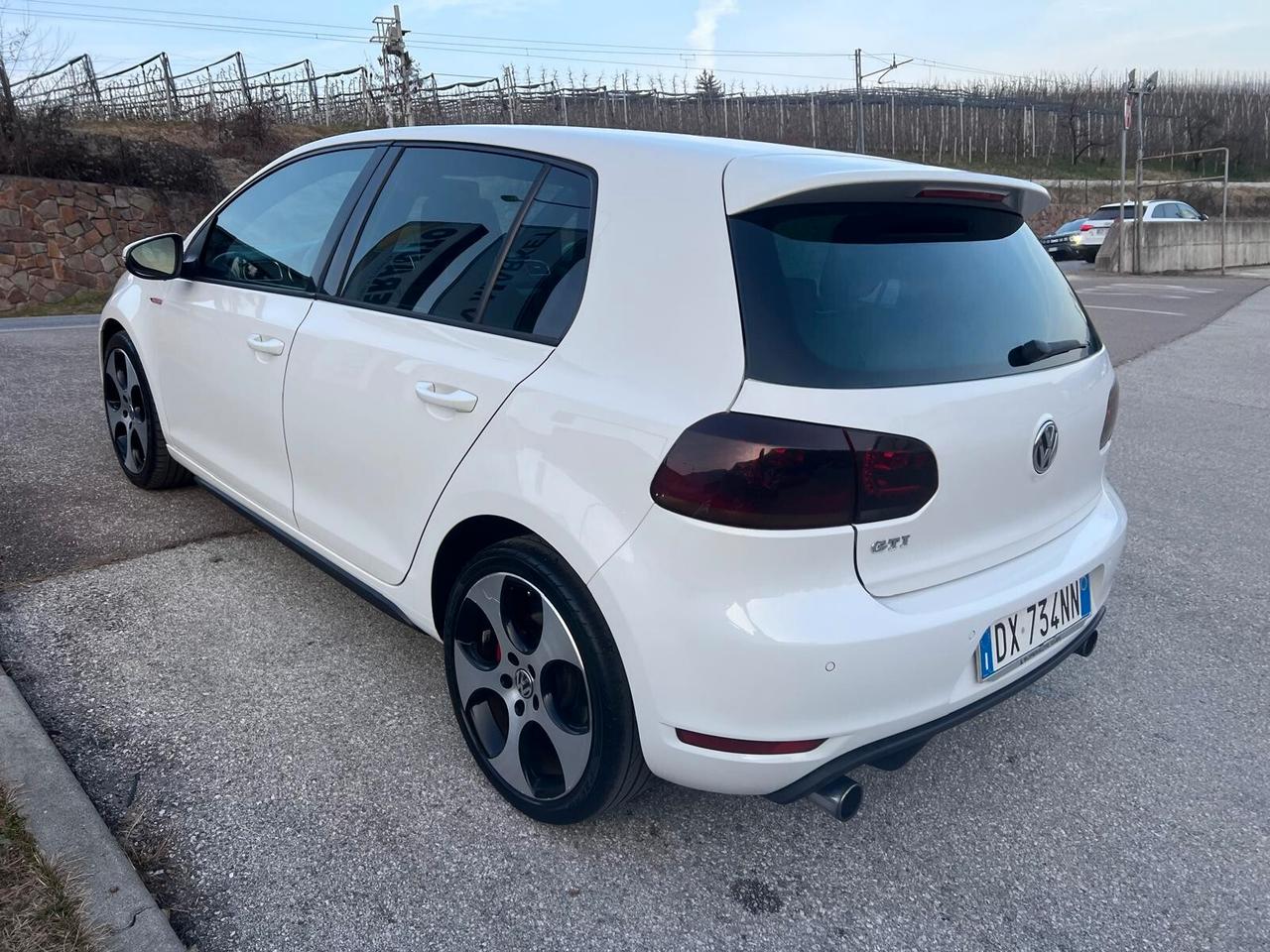 Volkswagen Golf GTI 2.0 TSI 5p.