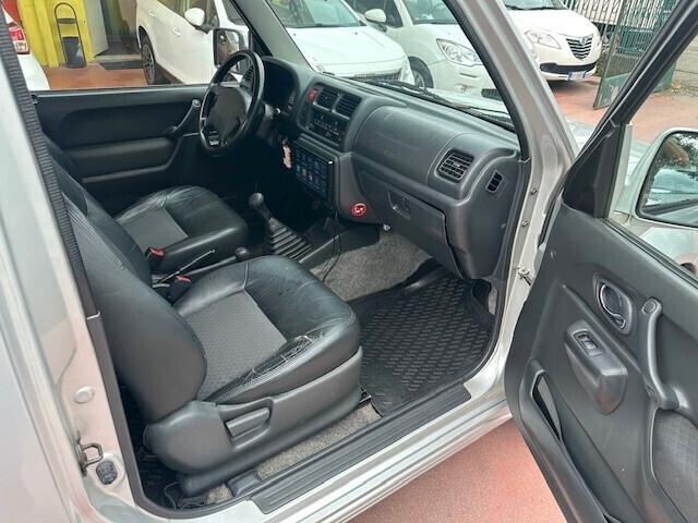 Suzuki Jimny 1.3i 16V cat 4WD JLX