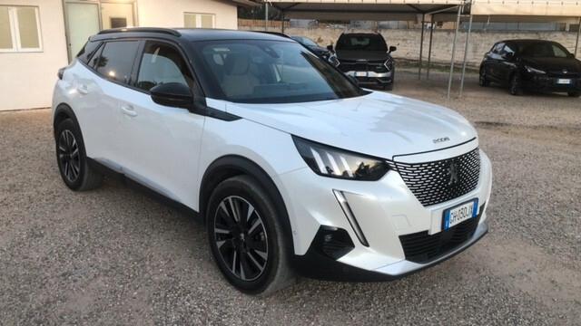 Peugeot 2008 motore elettrico 136 CV GT