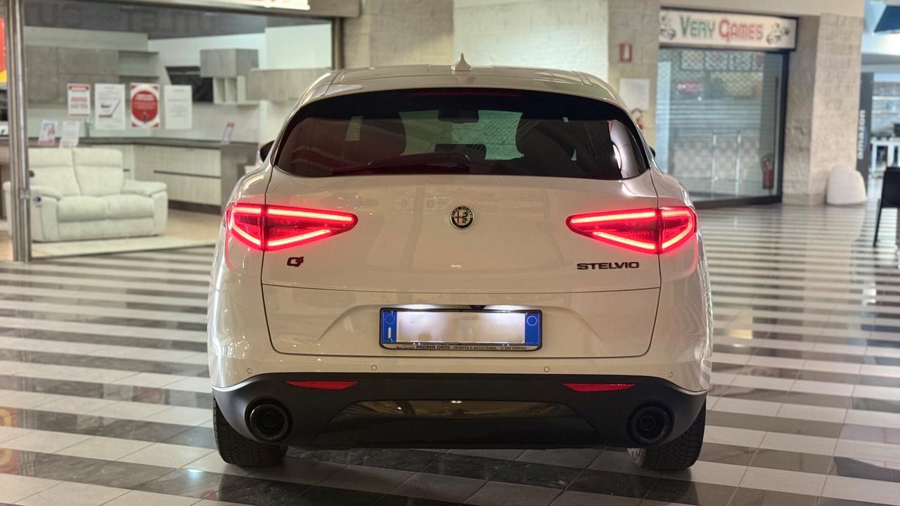 Alfa Romeo Stelvio 2.2 TD 190 CV Q4 Sprint 10/2021