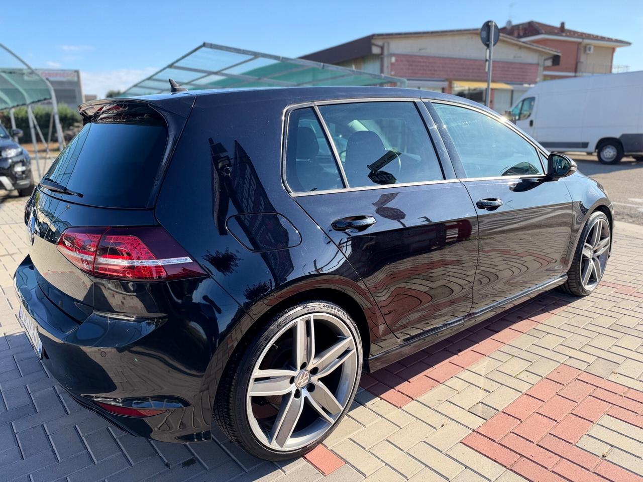 Volkswagen Golf 2.0 TDI DSG 5p. Sport Edition 150CV
