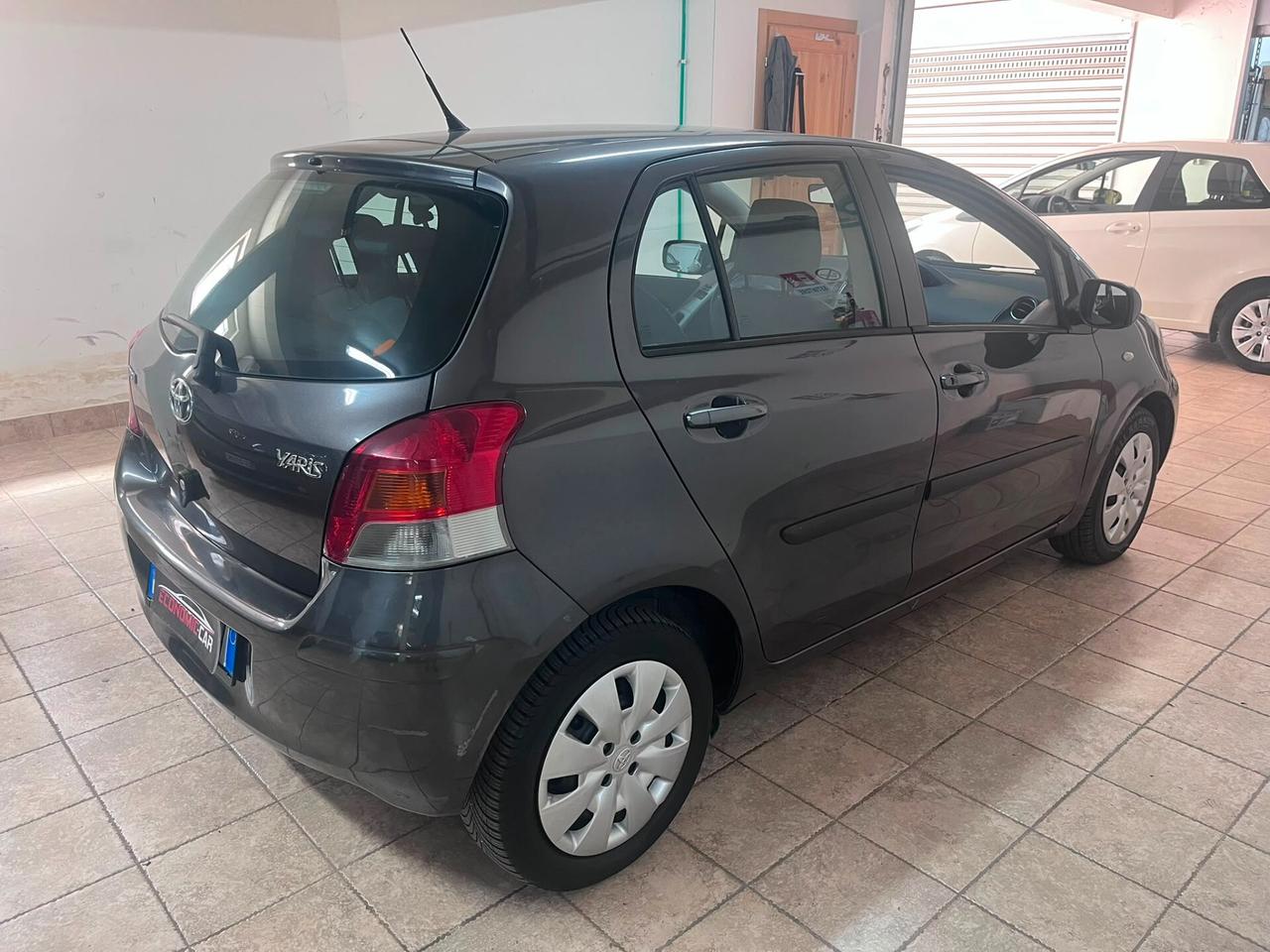 Toyota Yaris 1.3 5 porte Sol