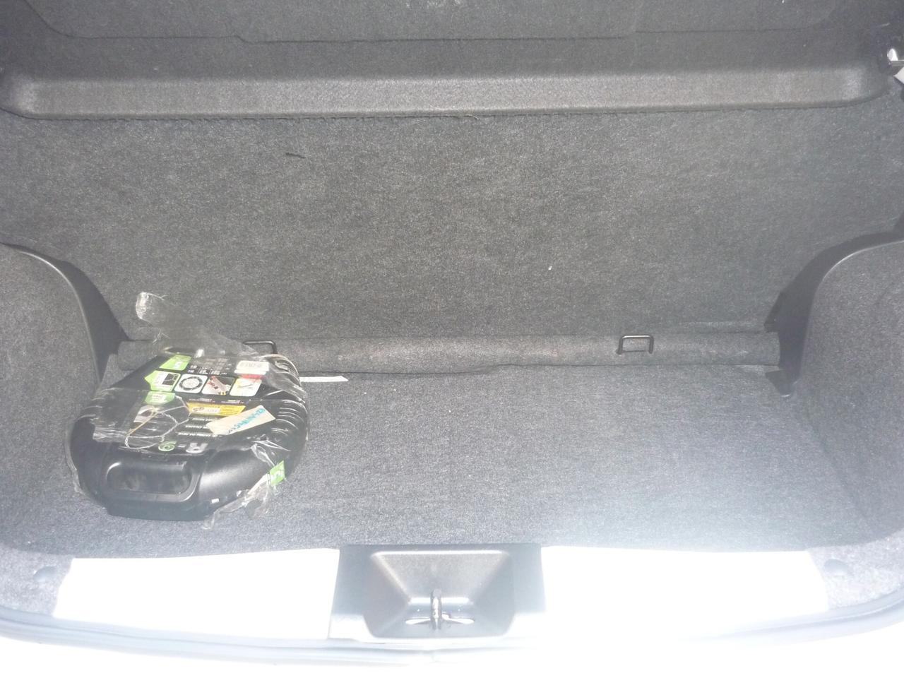 Nissan Micra 1.2 12V 5 porte Acenta Young