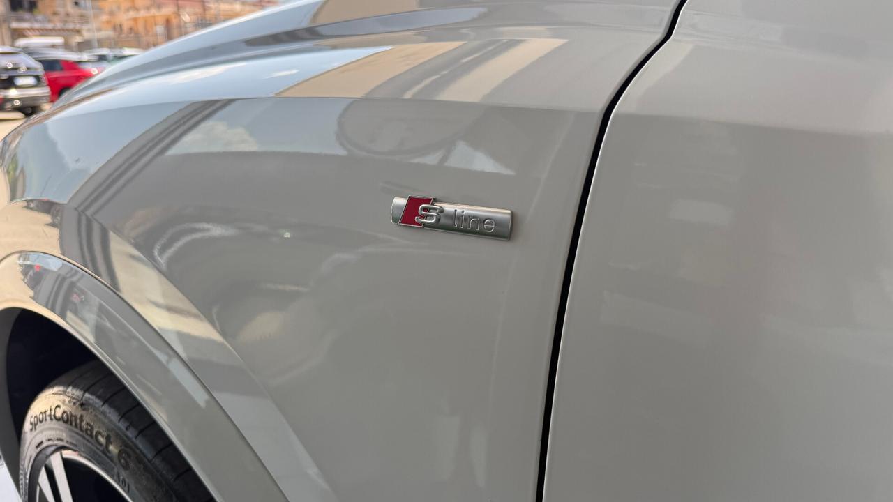 AUDI Q3 SPORTBACK S LINE TETTO IDENTITY BLACK