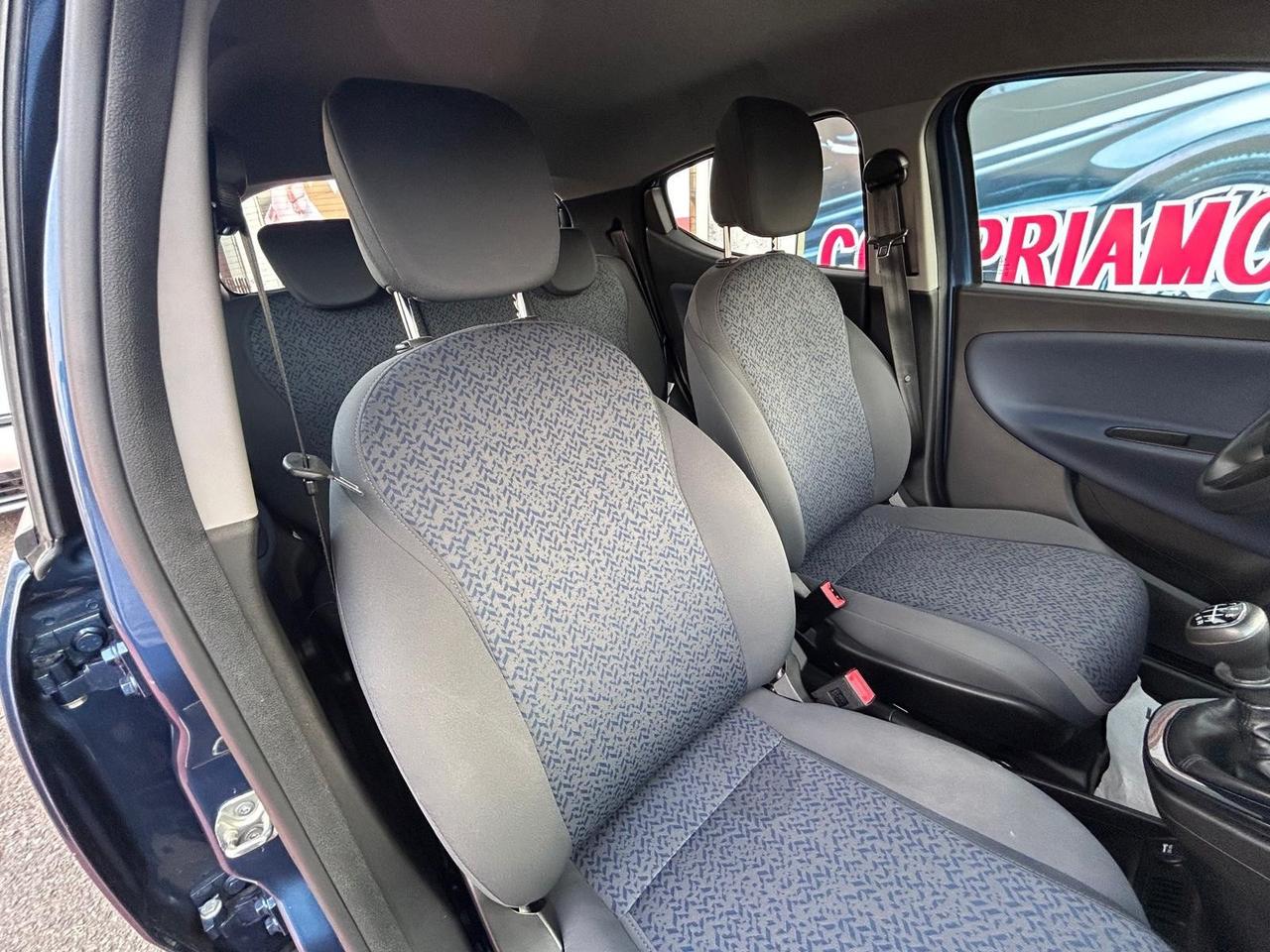 Lancia Ypsilon 1.0 FireFly 5 porte S&S Hybrid Gold