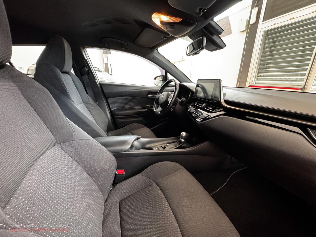 Toyota C-HR 1.8 Hybrid E-CVT