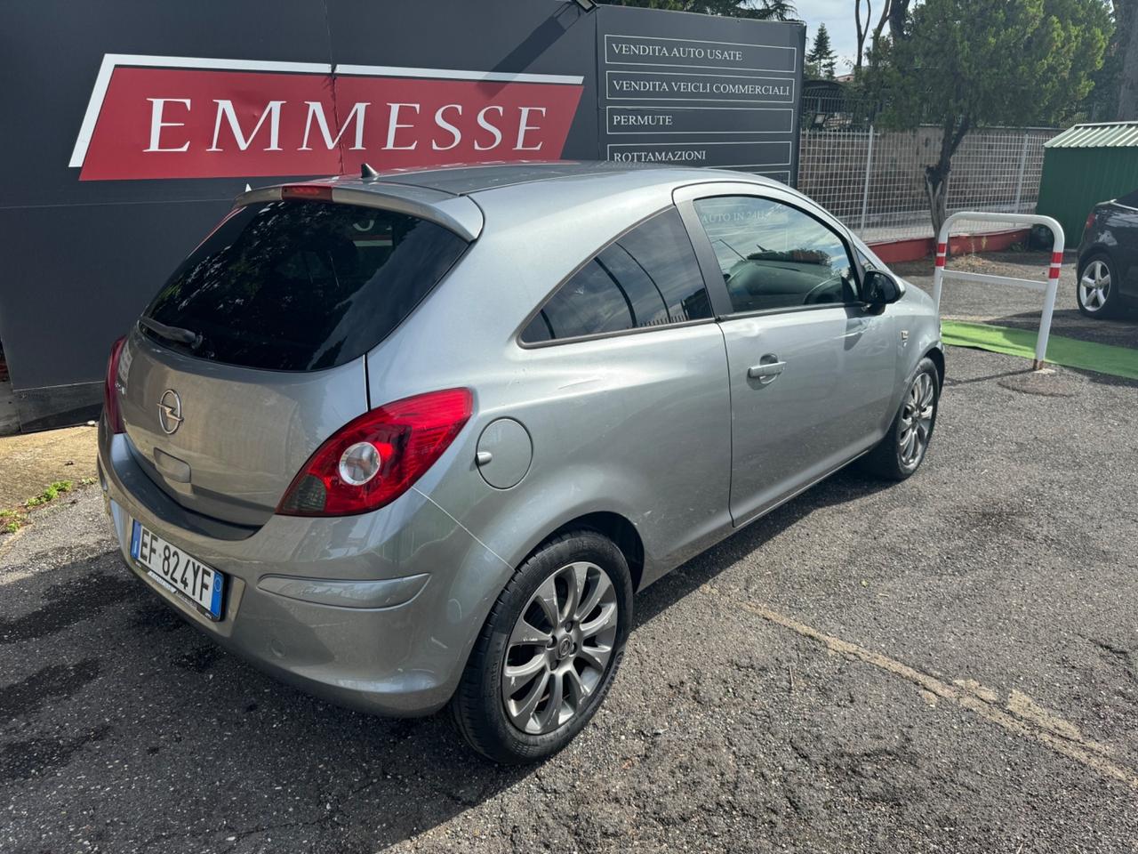 Opel Corsa 1.2 GPL NUOVO - POCHI KM - 2010