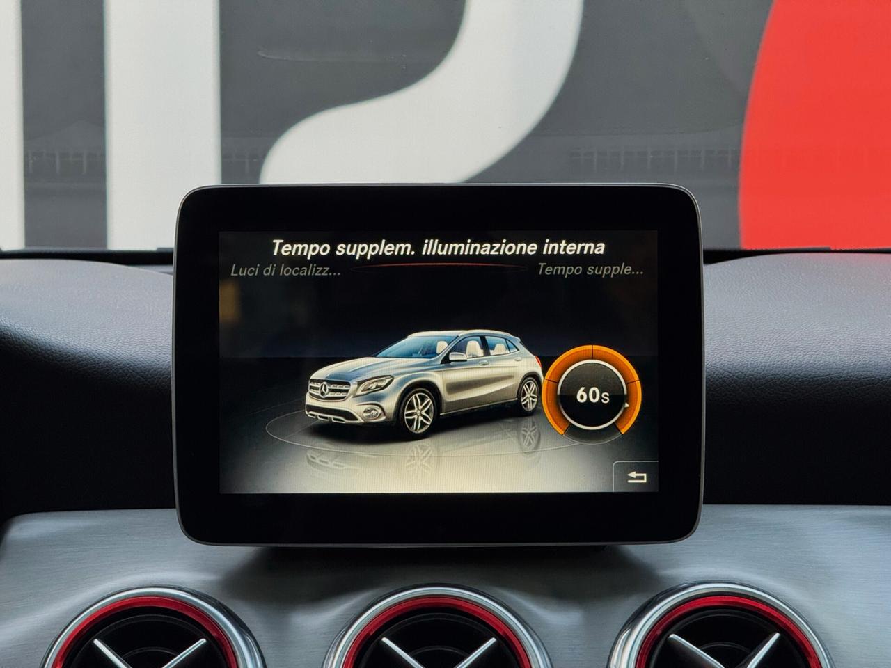 Mercedes-Benz GLA 200 d Premium AMG TETTO CAM