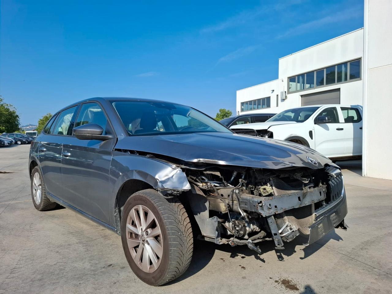 Skoda Scala 1.0 TSI 110 CV - SINISTRATA