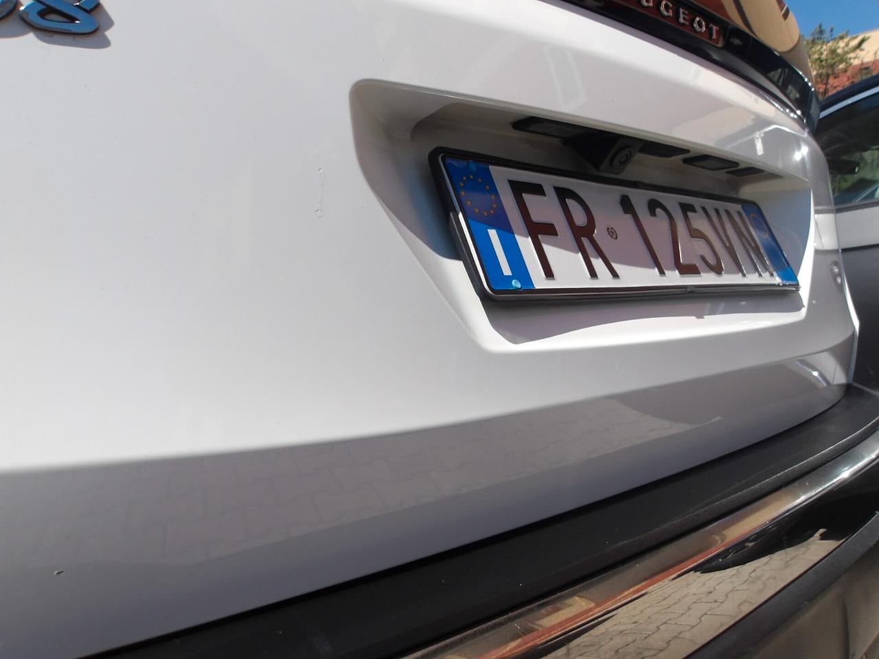 PEUGEOT 3008 1.6 BENZ-AUTO-RETROC-NAVI