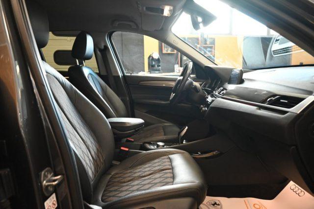BMW X1 SDRIVE 18d SPORT BLACKLINE AUT.NAVI LED18"TEL FULL