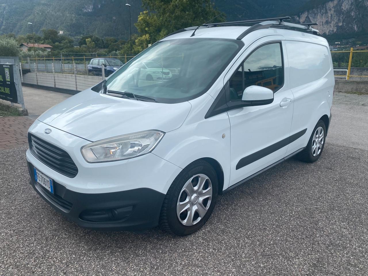 Ford Transit Courier TDCi 95cv